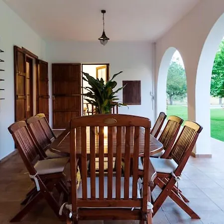 4 Bedrooms Villa With Private Pool Furnished Terrace And Wifi At Islas Baleares 5 Km Away From The Beach * 샌안토니오