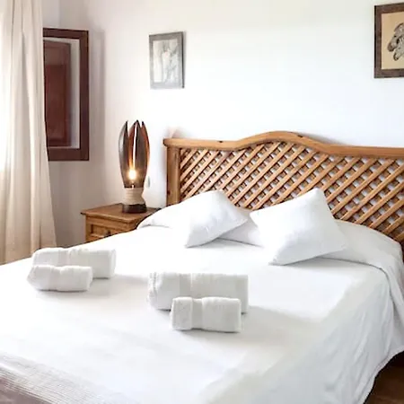 4 Bedrooms Villa With Private Pool Furnished Terrace And Wifi At Islas Baleares 5 Km Away From The Beach * 샌안토니오